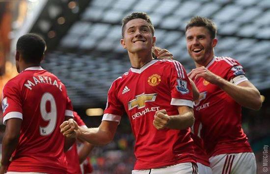 清澈明亮的 清澈明亮的